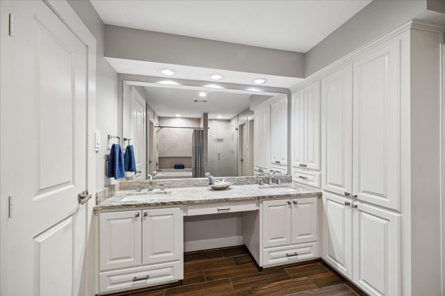 2702 Royal Circle Drive, Kingwood, TX 77339