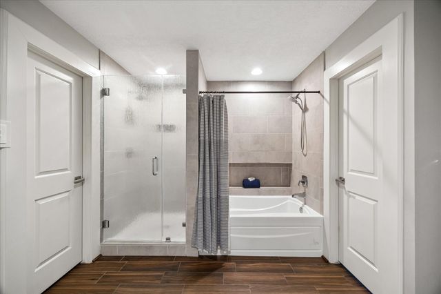 2702 Royal Circle Drive, Kingwood, TX 77339
