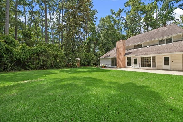 2702 Royal Circle Drive, Kingwood, TX 77339