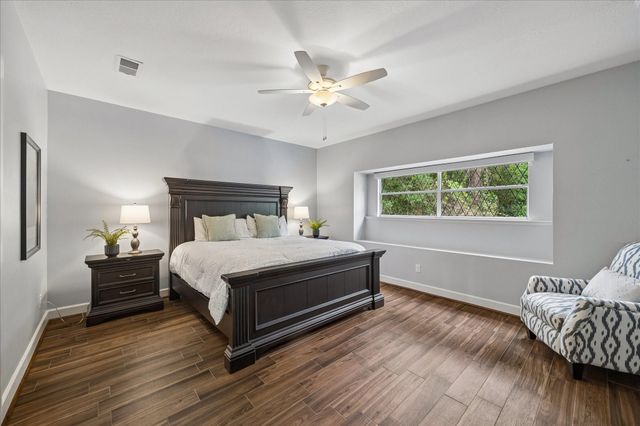 2702 Royal Circle Drive, Kingwood, TX 77339