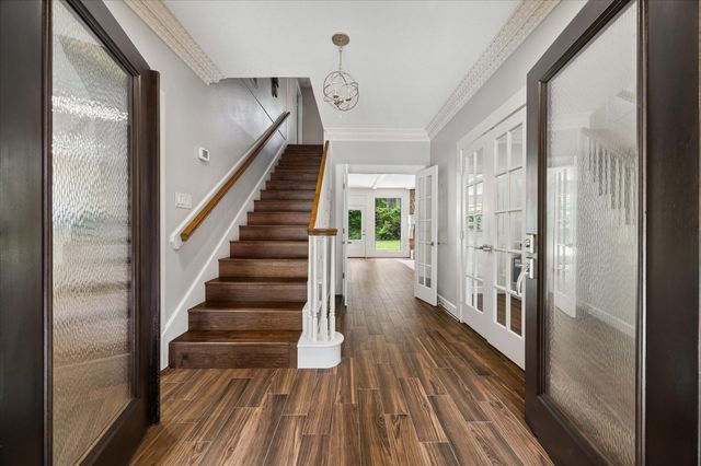 2702 Royal Circle Drive, Kingwood, TX 77339