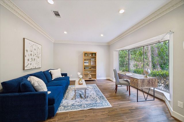 2702 Royal Circle Drive, Kingwood, TX 77339