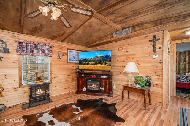 810 Mitchell Lane, Jamestown, TN 38556