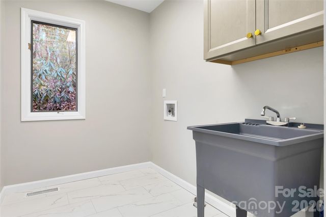 3814 Connestee Trail, Brevard, NC 28712