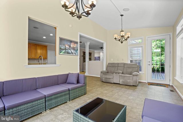 10 GARNER DR, Fredericksburg, VA 22405