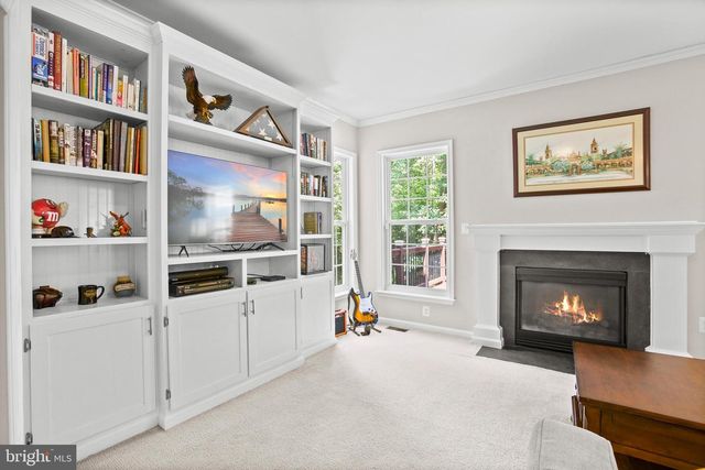 10 GARNER DR, Fredericksburg, VA 22405