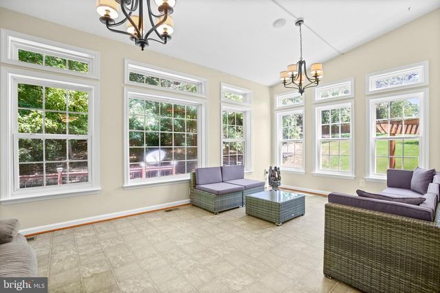 10 GARNER DR, Fredericksburg, VA 22405