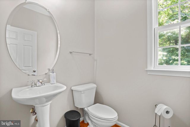 10 GARNER DR, Fredericksburg, VA 22405