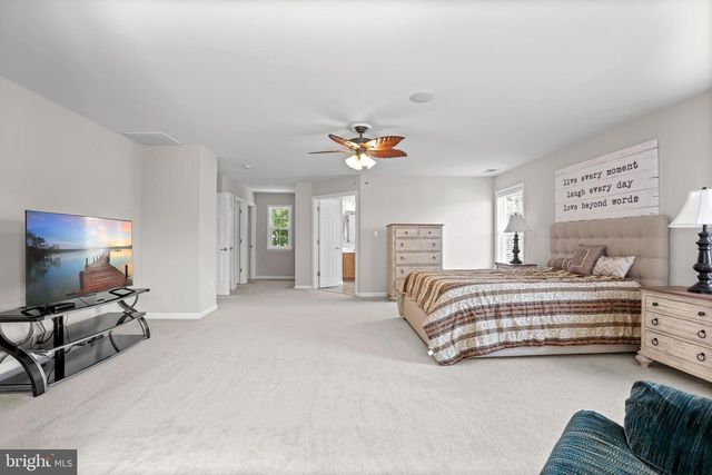 10 GARNER DR, Fredericksburg, VA 22405