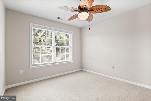 10 GARNER DR, Fredericksburg, VA 22405