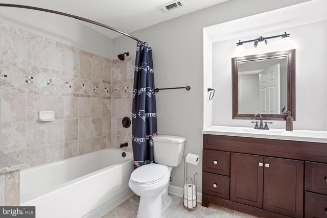 10 GARNER DR, Fredericksburg, VA 22405