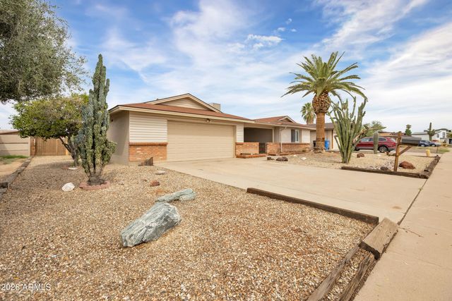 4554 W PARADISE Drive, Glendale, AZ 85304