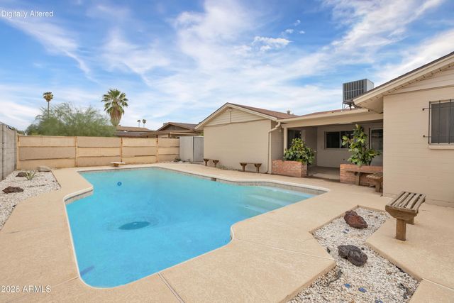 4554 W PARADISE Drive, Glendale, AZ 85304