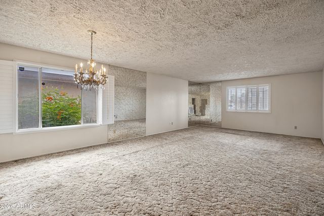4554 W PARADISE Drive, Glendale, AZ 85304