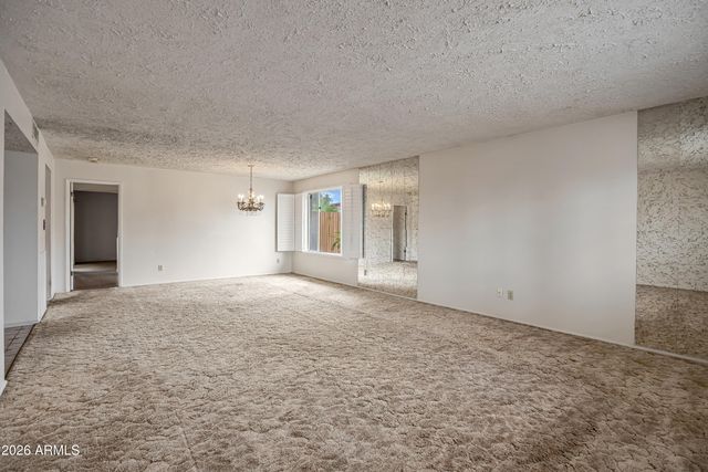 4554 W PARADISE Drive, Glendale, AZ 85304