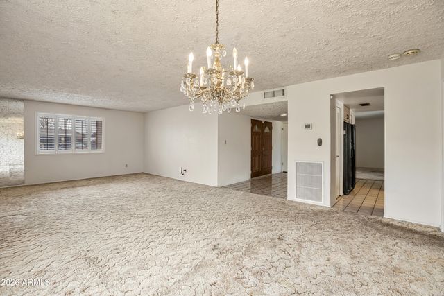 4554 W PARADISE Drive, Glendale, AZ 85304