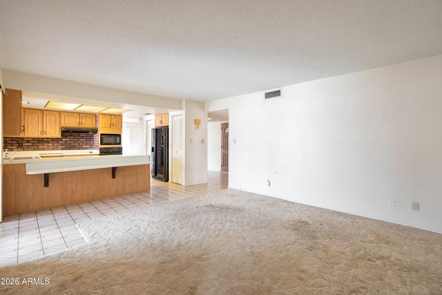 4554 W PARADISE Drive, Glendale, AZ 85304