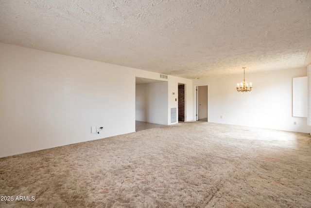 4554 W PARADISE Drive, Glendale, AZ 85304
