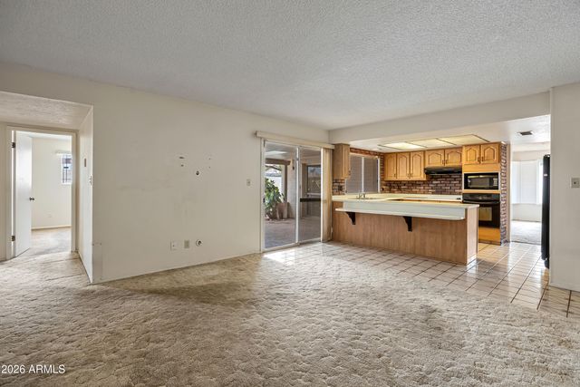 4554 W PARADISE Drive, Glendale, AZ 85304