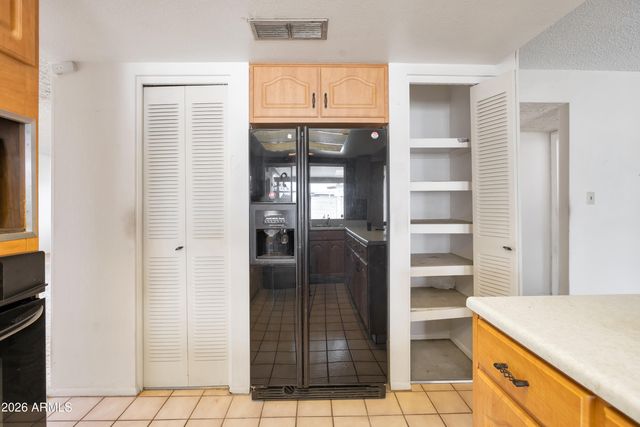4554 W PARADISE Drive, Glendale, AZ 85304