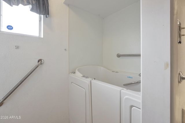 4554 W PARADISE Drive, Glendale, AZ 85304