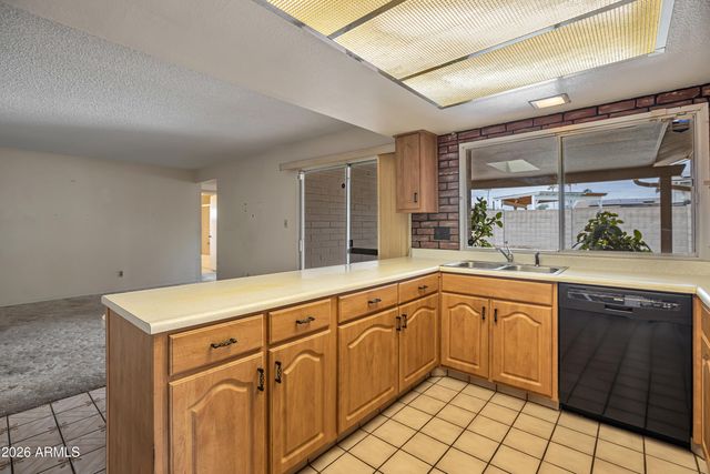 4554 W PARADISE Drive, Glendale, AZ 85304