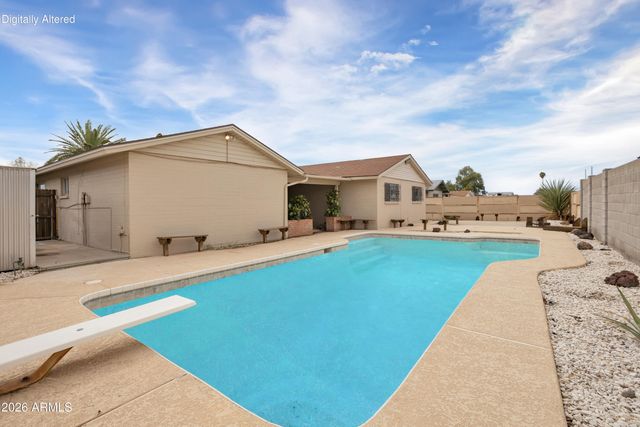 4554 W PARADISE Drive, Glendale, AZ 85304