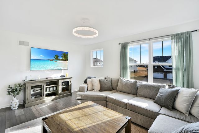 42 Open Parkway N, Hawthorn Woods, IL 60047