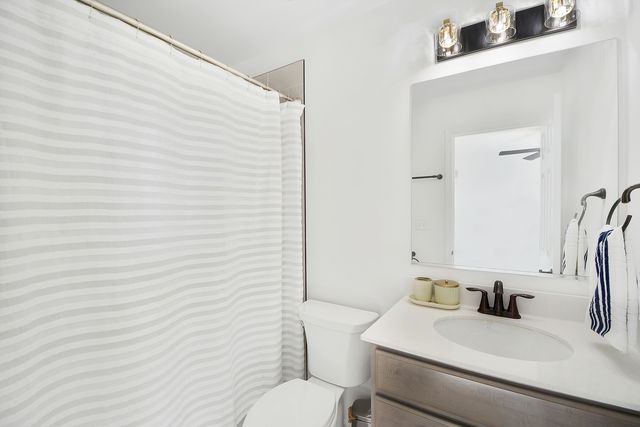 42 Open Parkway N, Hawthorn Woods, IL 60047