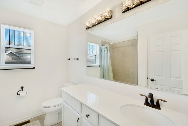 42 Open Parkway N, Hawthorn Woods, IL 60047