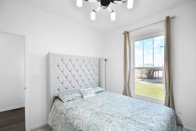 42 Open Parkway N, Hawthorn Woods, IL 60047