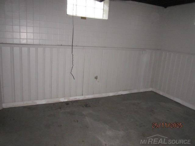 25123 Mackinac Street, Roseville, MI 48066