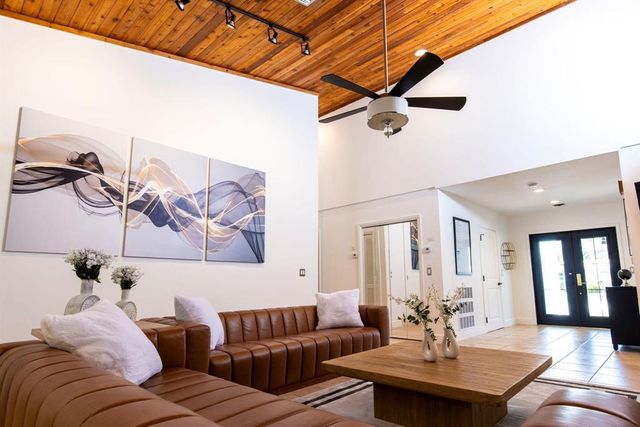 222 N Tradewinds Avenue, Lauderdale-By-The-Sea, Fort Lauderdale, FL 33308