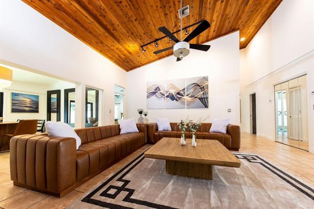 222 N Tradewinds Avenue, Lauderdale-By-The-Sea, Fort Lauderdale, FL 33308