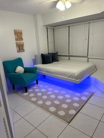 1881 Washington Ave, Miami Beach, FL 33139