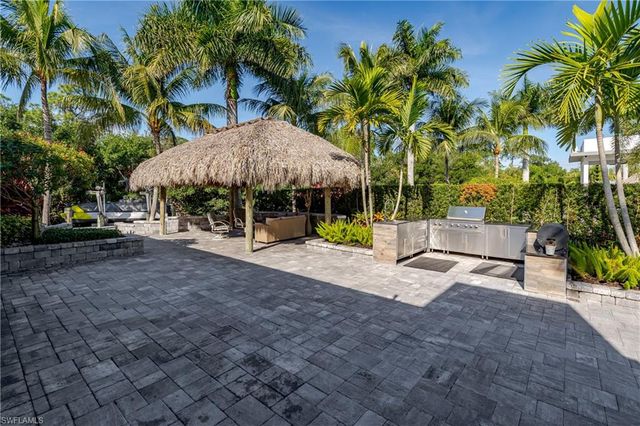 13319 Snook CIR, Naples, FL 34114