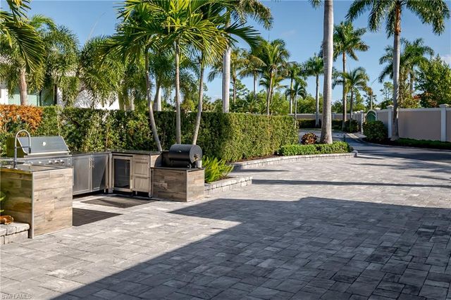 13319 Snook CIR, Naples, FL 34114
