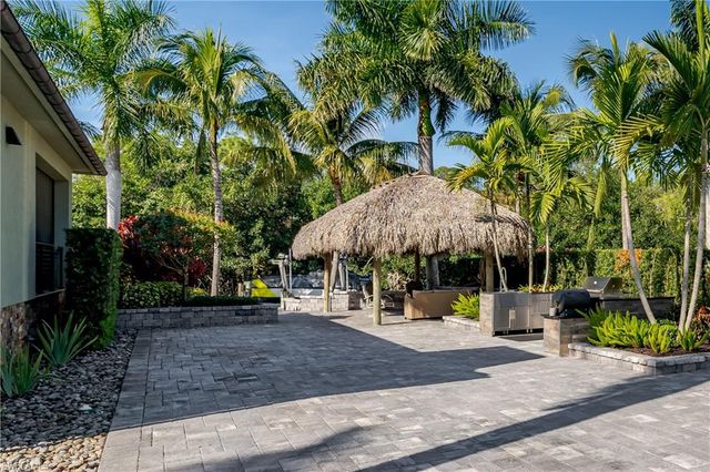 13319 Snook CIR, Naples, FL 34114