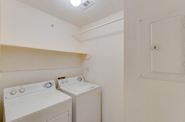 8051 Bay Branch Drive 333, The Woodlands, TX 77382