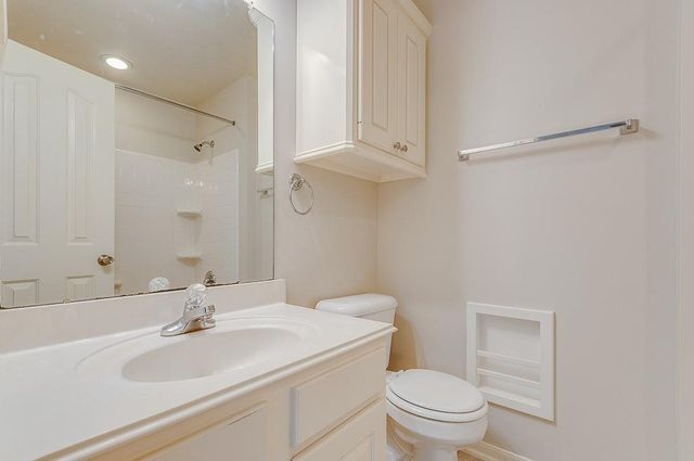 8051 Bay Branch Drive 333, The Woodlands, TX 77382