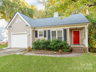 8318 David Lee Lane, Charlotte, NC 28227