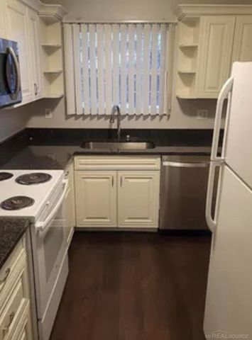 46101 Allenton Street, Macomb Twp, MI 48044