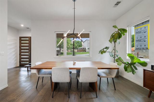 2500 Cedarview DR, Austin, TX 78704