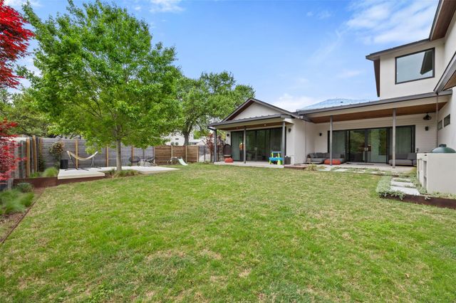 2500 Cedarview DR, Austin, TX 78704