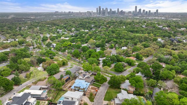 2500 Cedarview DR, Austin, TX 78704