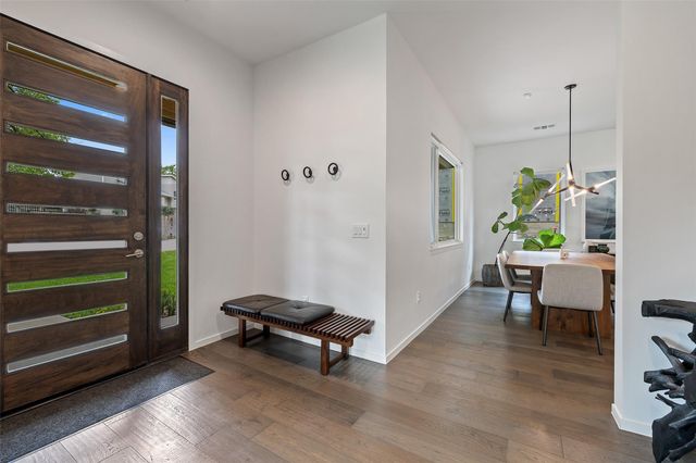 2500 Cedarview DR, Austin, TX 78704