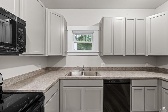 918 Bertrand Street, Manhattan, KS 66502