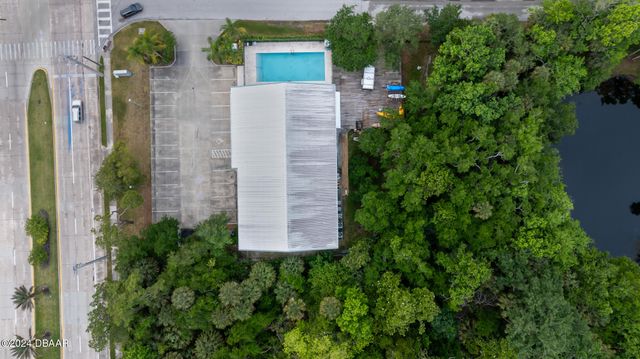 3090 S Ridgewood Avenue, South Daytona, FL 32119