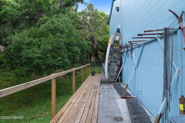 3090 S Ridgewood Avenue, South Daytona, FL 32119