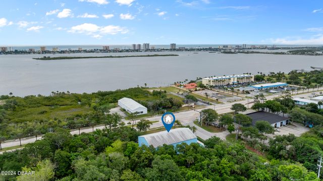 3090 S Ridgewood Avenue, South Daytona, FL 32119